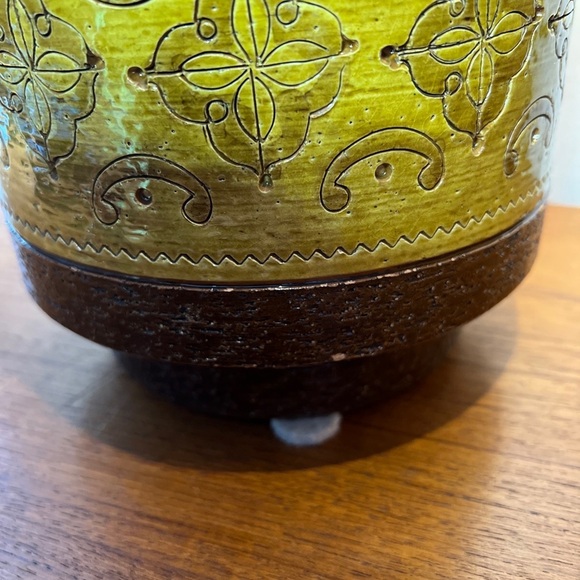 Bitossi (Italy) 'Carta Florentina' in Mustard Yellow, 8.5" Vase - Picture 4 of 8